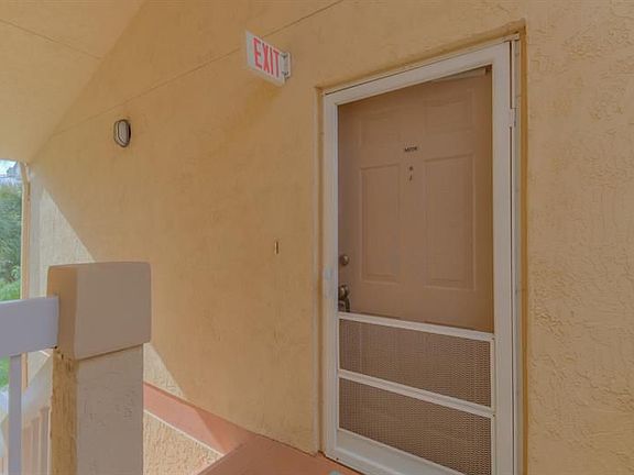 2nd image of 1548 SE Royal Green Cir APT M206