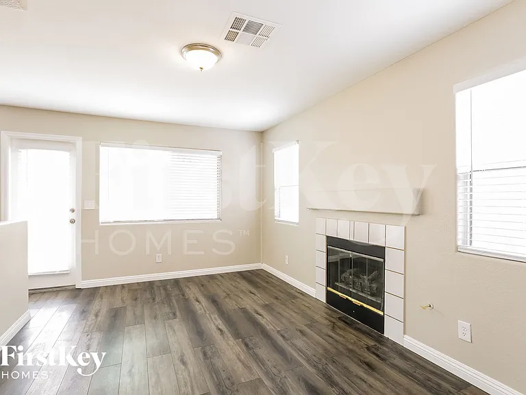 8905 Ballad Ave — Photo 4