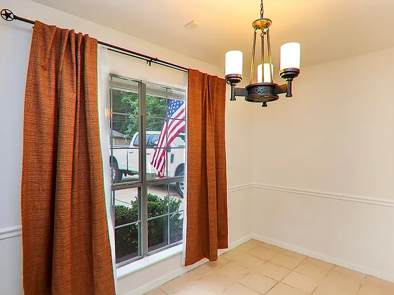 308 Echo Ln — Photo 11