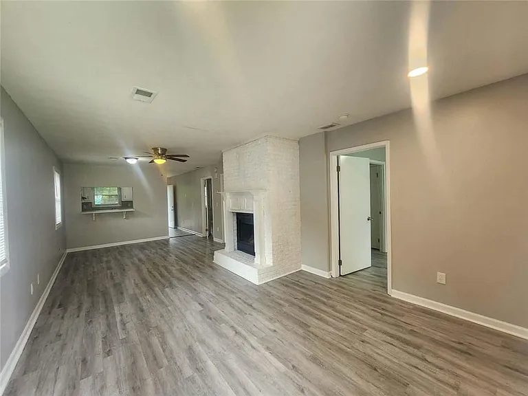 1168 Pinedale Cir NW — Photo 2