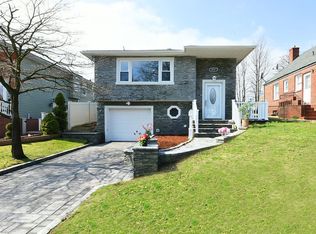 157 Lincoln Rd, Franklin Square, NY 11010