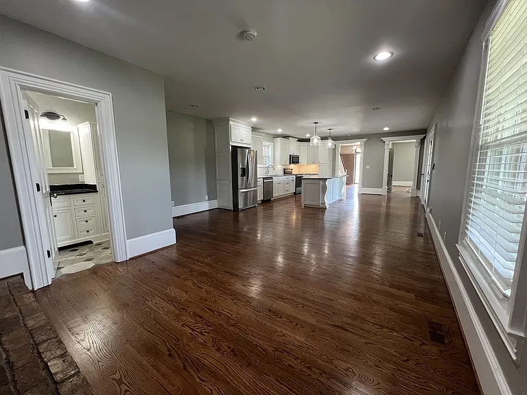 290 Kirk Ln — Photo 25