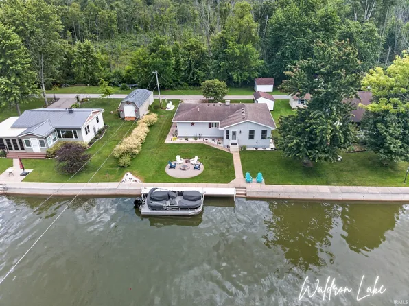 122 E Sunny Acres Dr S, Rome City, IN 46784
