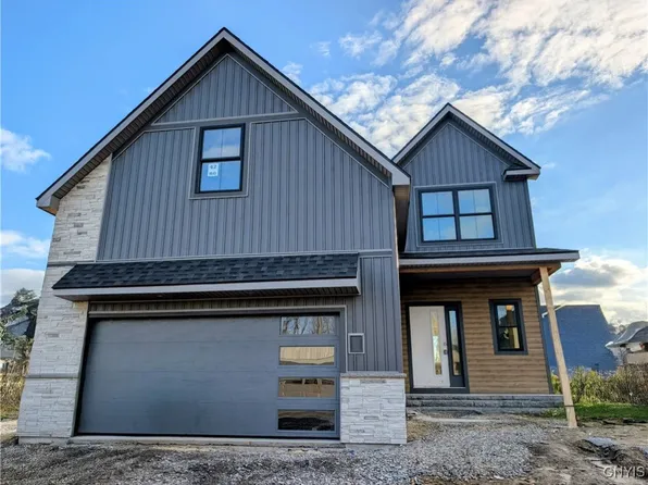 8933 Tulip Tree Path, Lysander, NY 13027