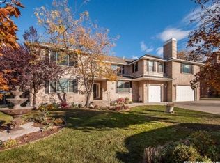 8375 S Ridge Point Rd, Sandy, UT 84093