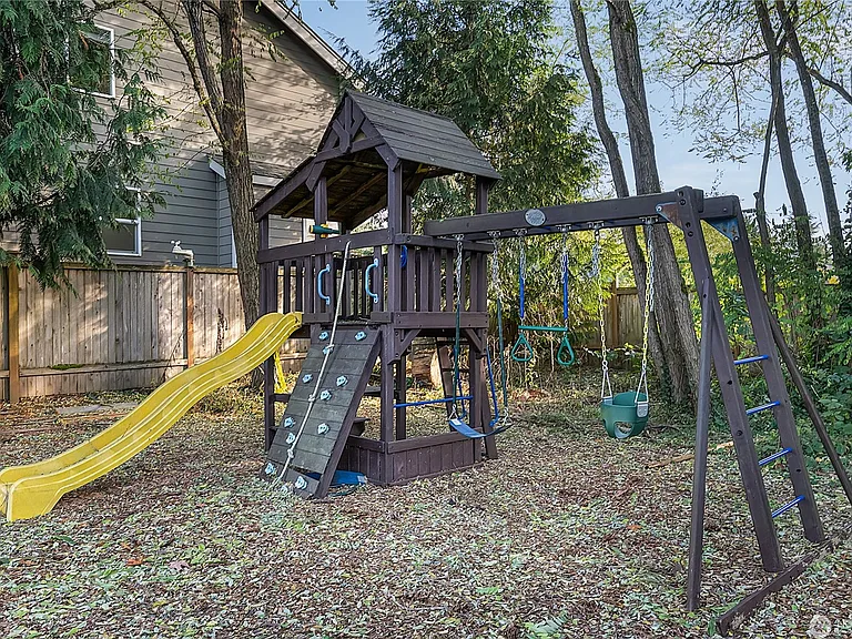 7909 NE 184th St — Photo 17