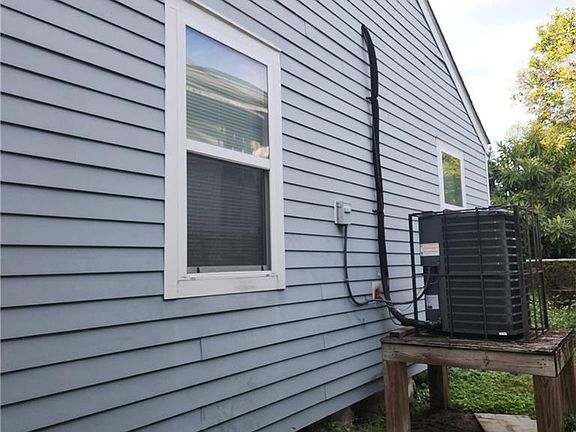 2nd image of 1452 N Prieur St