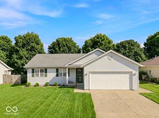 6122 Kennesaw Ct, Columbus, IN 47203