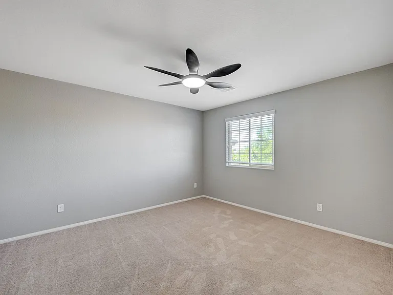 6637 Cliff Shore Ct — Photo 46