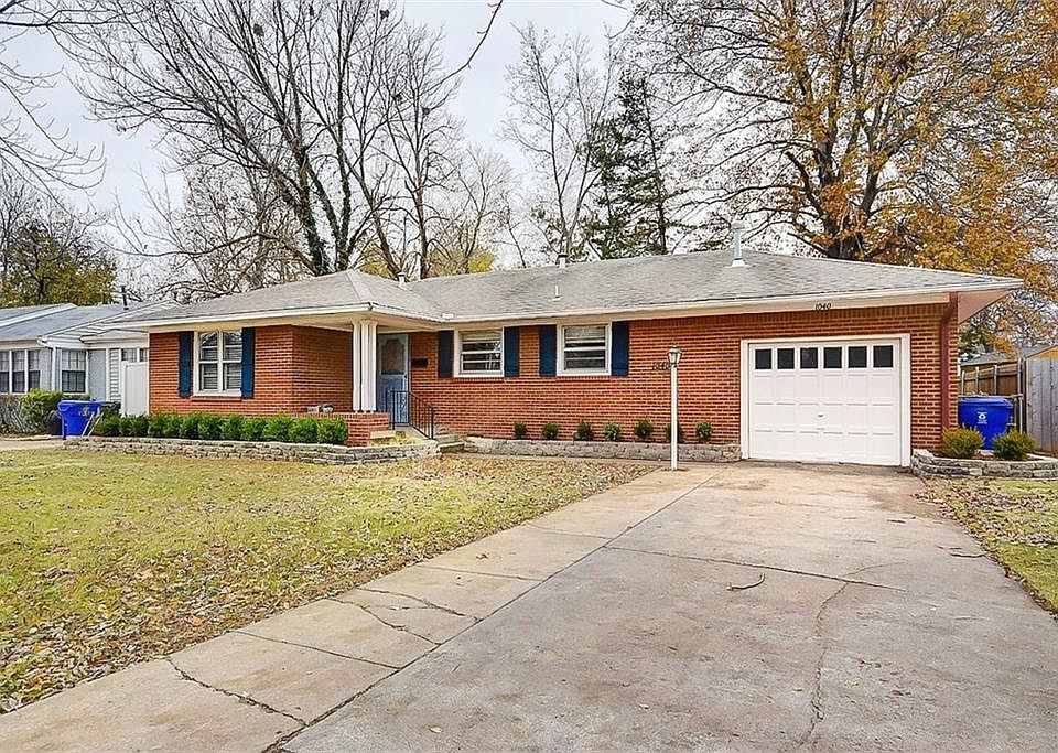 1st image of 1040 Leslie Ln
