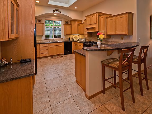 4th image of 101 Creekview Crst