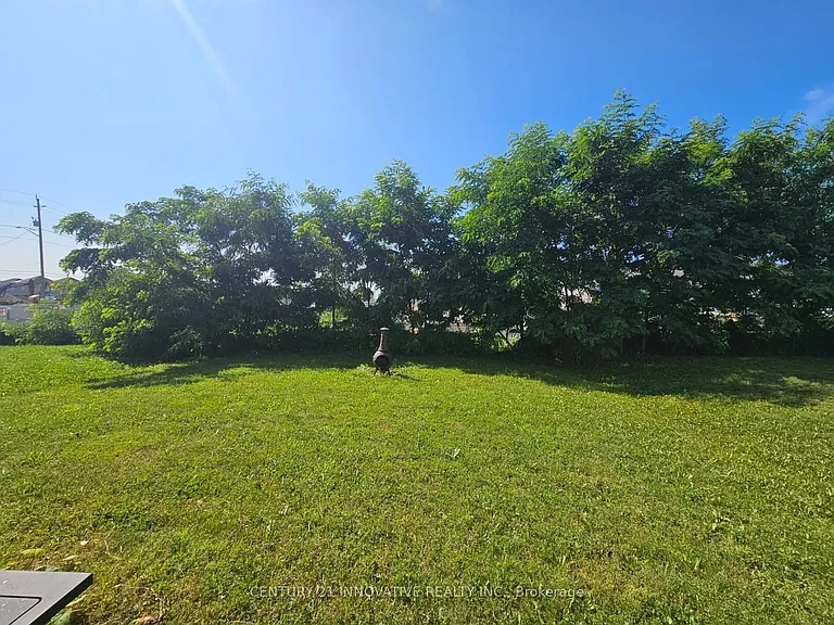 219 Northglen Blvd — Photo 24