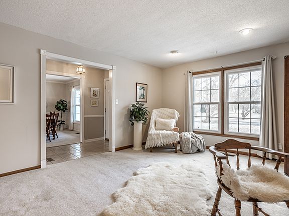 4th image of 9728 Sycamore Rd