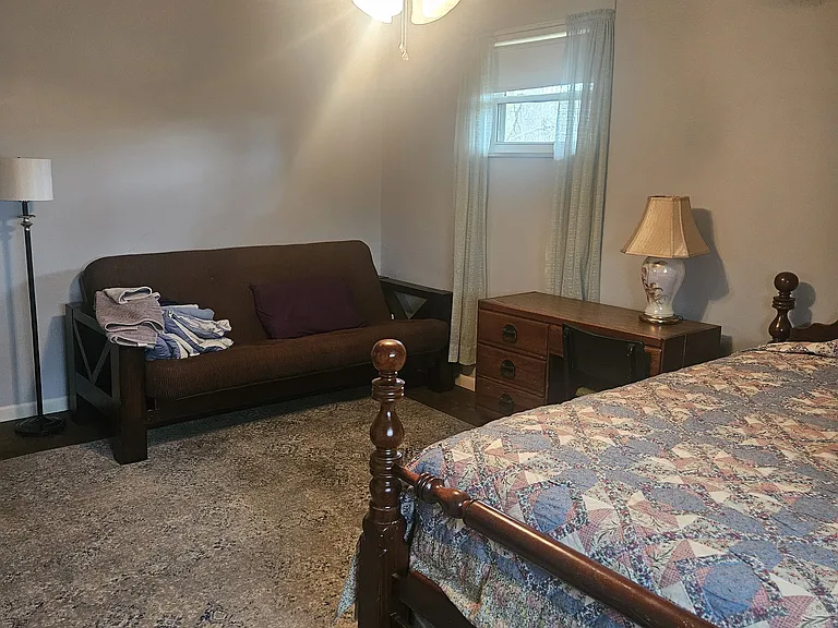 5240 Drury Ln — Photo 9