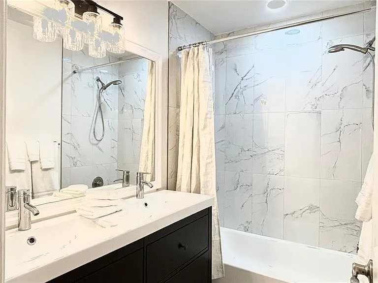 2431 Loma Linda St — Photo 16