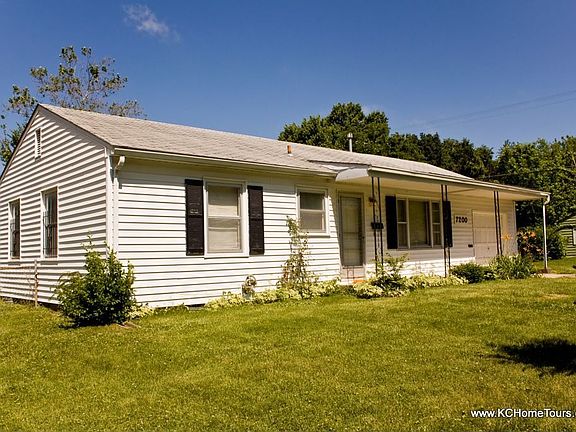 Nice Clean front of home