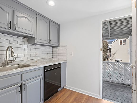4th image of 410 76th St