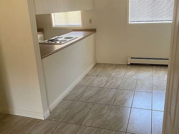 4th image of 281 Riverbend Rd #1-4-3
