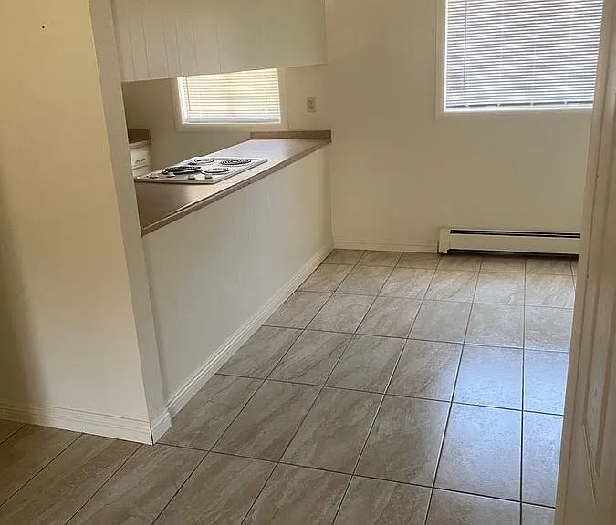 281 Riverbend Rd #1-4-3 — Photo 4