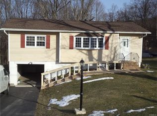 22 Sears Rd, Monroe, NY 10950