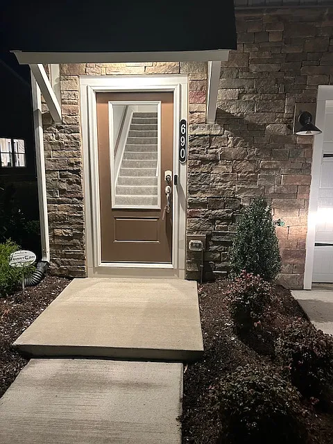3 bed, 2165 sqft, $2,600 — Photo 2