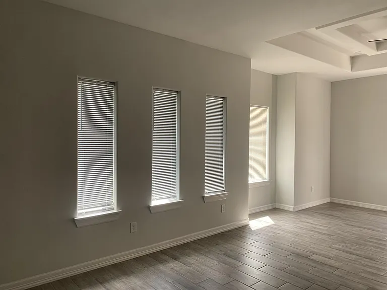 5908 Puffin Ave #4 — Photo 2