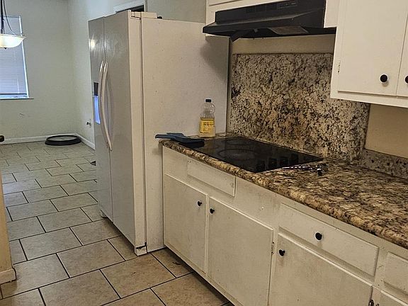 5th image of 25355 Dickinson Rd