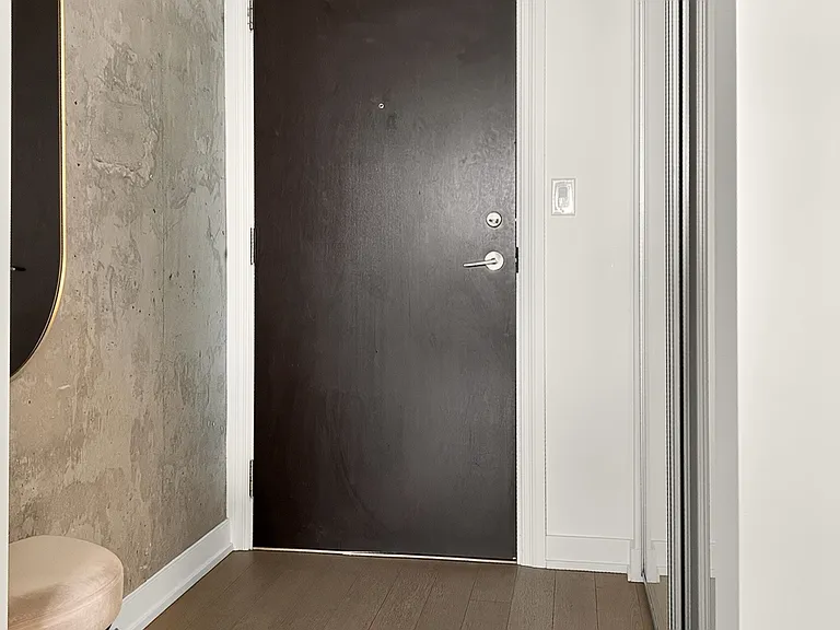205 Manning Ave #501 — Photo 1