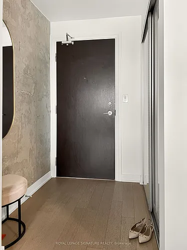 205 Manning Ave #501 Photo 1