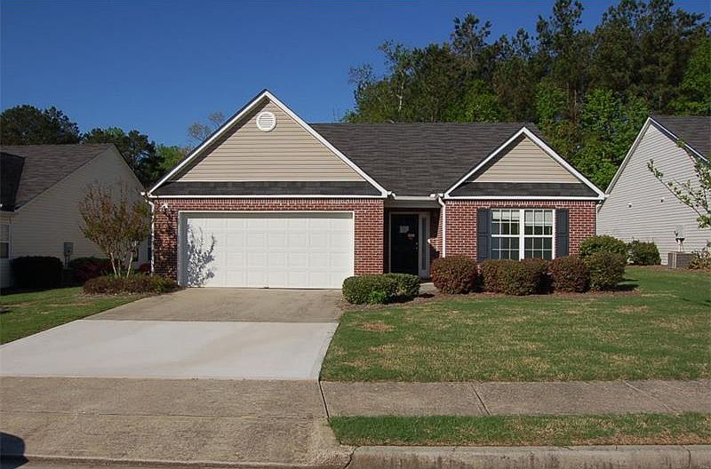 1st image of 904 Village View Cir