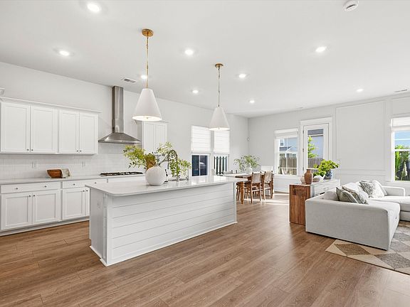 4th image of 131 Archdale St
