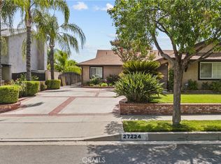 27224 Lakehurst Ave, Santa Clarita, CA 91351