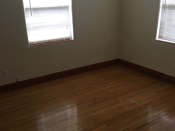 4th image of 1621 Lockwood Ave