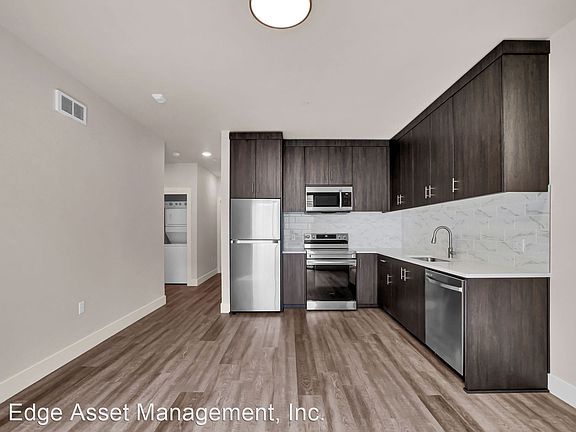 4th image of 7350 N Greenwich Ave #309