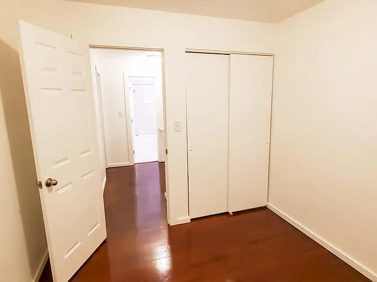 480 Zahn Dr #2 — Photo 8