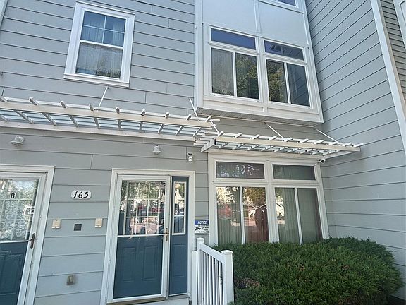 2nd image of 165 Commodore Circle W