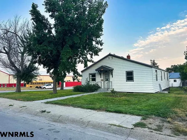 547 Cedar St, Chadron, NE 69337