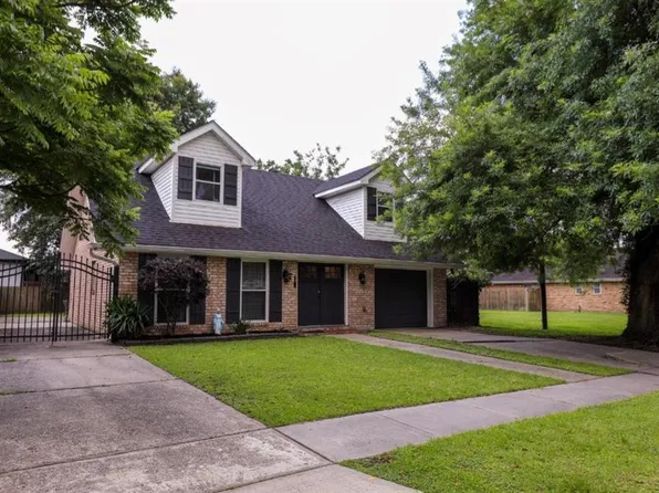 71 Madison Ave, Chalmette, LA 70043