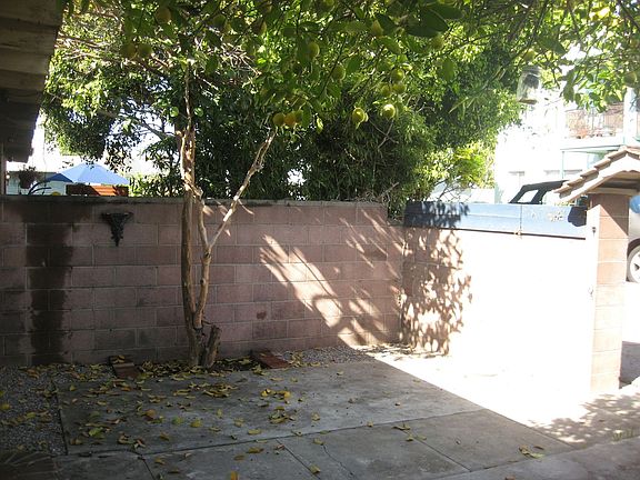 5th image of 2320 Virginia Ave APT D