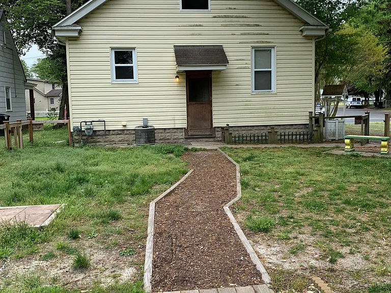 712 Roger St — Photo 15