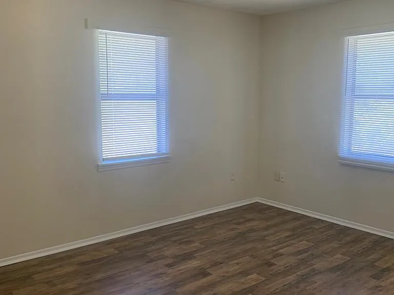 824 Charles C Frasier Blvd #C — Photo 6