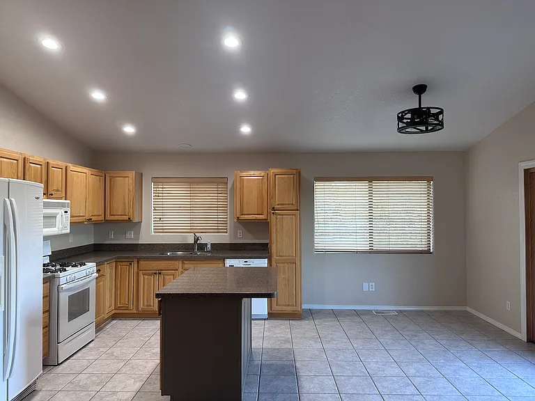 W Gibson Ranch Rd — Photo 27