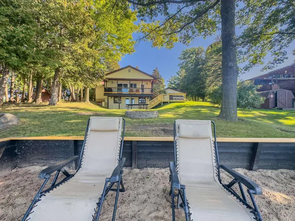 5189 Winsor Way, Gladwin, MI 48624