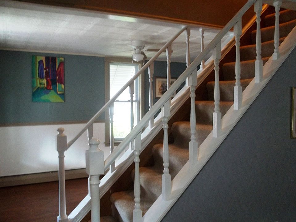 2nd image of 408 W 1st St