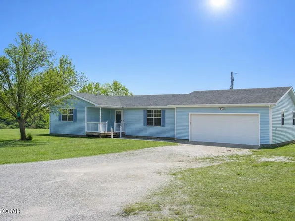 2038 W Trolley Car Ln, Carthage, MO 64836