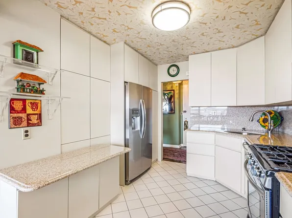 166-25 Powell Cove Boulevard image 23 of 35