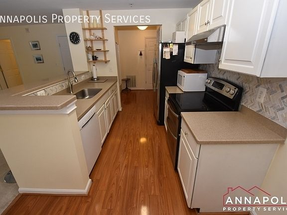 3rd image of 2016 Gov Thomas Bladen Way APT 204
