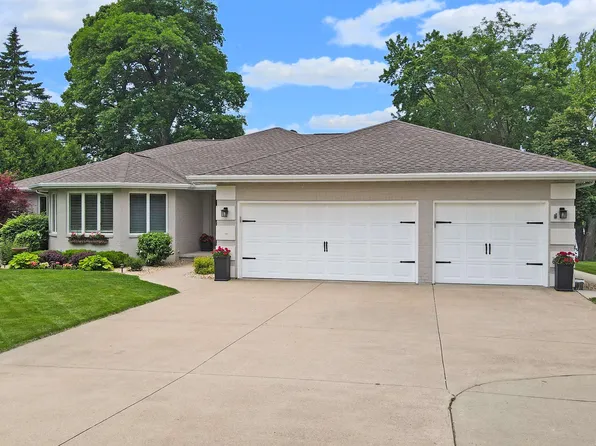 1800 Lakeshore Dr, Menasha, WI 54952