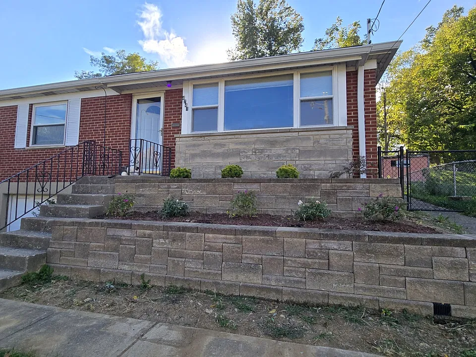 4741 Shady Lawn Ter