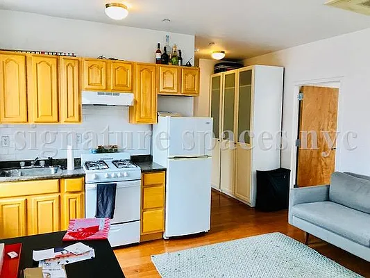 Rented by Signature Spaces NYC Corp | media 20